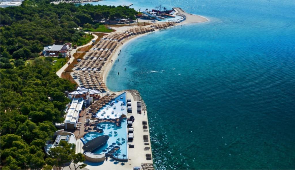 Apartment Simaris - Spacious With Terrace And Sea View Шибеник Экстерьер фото