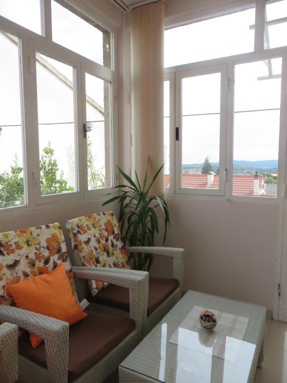 Apartment Simaris - Spacious With Terrace And Sea View Шибеник Экстерьер фото
